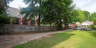 1512 Center Street Gallery 23