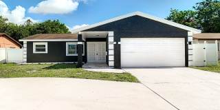 Beautiful Pool House Available in South St. Petersburg! Beautiful Pool House Available in South St. Petersburg! Gallery 1