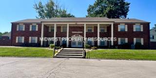 Stunning townhome w/ outdoor Maintenance provided Gallery 1