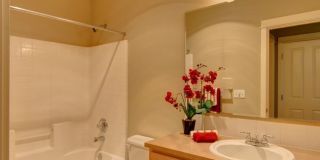 Sunny & Bright Upper Unit in Snoqualmie Ridge Gallery 12