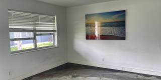 739 NE 13th Court Gallery 15