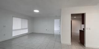 11420 NW 35th Street Gallery 4