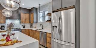 Gorgeous FULLY FURNISHED Home Just Off Charlotte Ave. Gallery 23