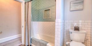 120 N Newport Ave Gallery 23