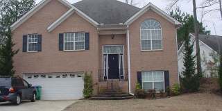 4 bedroom house, huge storage room! Gallery 1