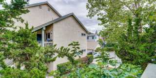 Hidden Silicon Valley Oasis! 2BR/2.5BA Townhome with TWO Private Patios, 2 Dedicated Parking Spaces, Pool, Tennis Courts & Utilities Included! Gallery 45