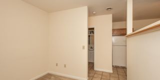 Walk to UC & UC Medical | 1BR/2BR Apartments Gallery 69