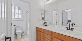 Spacious Detached Home in the Basking Ridge Community Gallery 17
