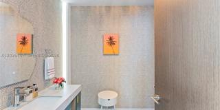 5959 Collins Ave Gallery 25