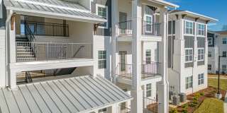 Farmhouse Luxury Apartments Gallery 21