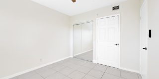2238 Monroe Street Gallery 5