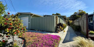 Refreshed 2 Bed/1-Bath Duplex Near Beach  Trails in Fairway Park Gallery 1