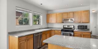 528 Lake Court Gallery 12