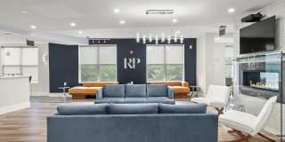 Renaissance Plaza Square Gallery 23