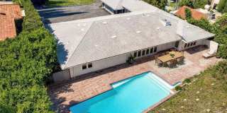 4450 Hayvenhurst Avenue Gallery 1