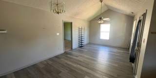 3 bed 1 bath with huge backyard Gallery 5