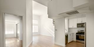 Warner Pointe Gallery 8