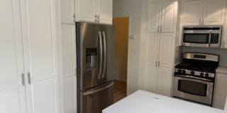 Adorable Upgraded Condo Near Downtown Gallery 4