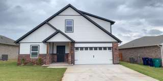 4 Bedroom 3 Bathroom 2 Car Garage Home in Oakdale School District. Gallery 3