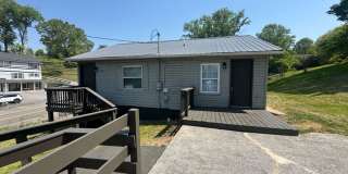 Updated 3BR Home on Half Acre in Kingsport, TN Gallery 1