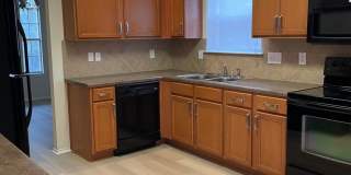 Bright & Spacious 3BR/2.5BA with Loft and Two-Car Garage in Sendero Springs Gallery 7
