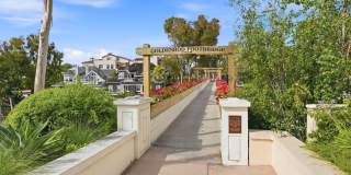 Premier Location in Corona Del Mar for 12-Month Lease Gallery 31