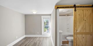 Cozy & Modern 1-Bed, 2-Bath Tiny Home – Renovated in Columbus! Gallery 12