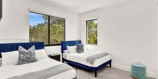 2100 Miami Rd Gallery 13