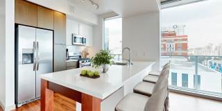 3033 Wilshire Gallery 11