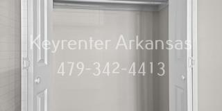 Cozy 2 Bedroom Duplex with Fireplace & Spacious Backyard! Gallery 40