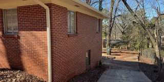 MOVE IN SPECIAL! HALF OFF FIRST MONTH!! Gallery 4