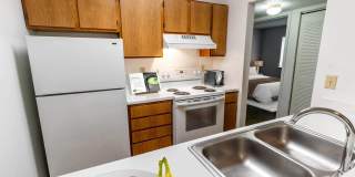 Creekside Square Apartments Gallery 4