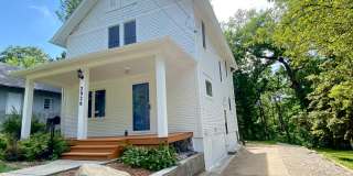 Newly remodeled 3 bedroom 1 bath - located on the north west side of Des Moines Gallery 1
