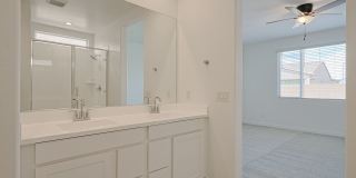 Beautiful 4 Bedroom in Aloravita Community Gallery 29