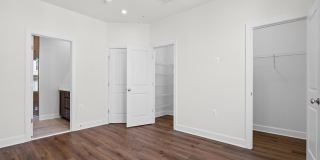 596 WATERMANS DR Gallery 37