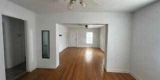 1322 N Lincoln Ave Gallery 4