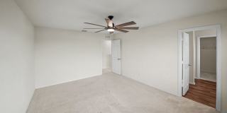 Open-Concept 3BR + Game Room Near Fort Sam & Randolph - Realtor Commission: $500 Gallery 26