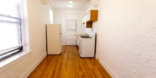 5415 S. Woodlawn Avenue Gallery 9