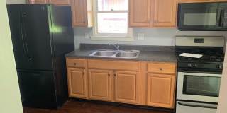 Charming 3 bedroom home in Carrick available September 1! Gallery 1