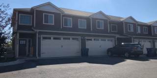 MOVE IN TODAY Beautiful 3 Bedroom 2 Bathroom Condo Gallery 1