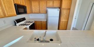 BEAUTIFUL 4 BEDROOM 2.5 BATH HOME IN THE SOUTHWEST! Gallery 8