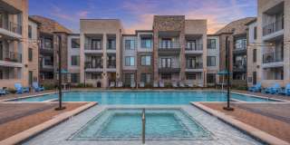 Reserve on Kingsland Gallery 37