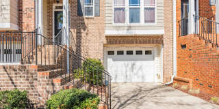Beautiful 2 bedroom 2.5 bath Townhome in Carrboro Gallery 18