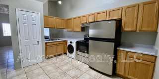 405 East Thoroughbred Street - 1 Gallery 5