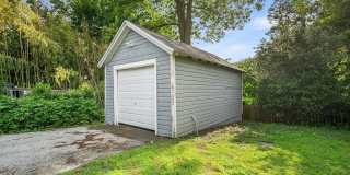 30 KEYSTONE Avenue Gallery 24