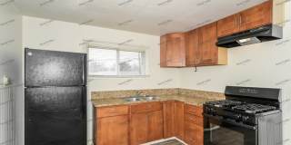 9528 Ridge Avenue Gallery 7