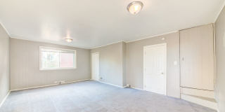 AVAILABLE AUGUST 2026 - Luxury 3 Bedroom Home w/ GARAGE Off-Street Parking! Gallery 10