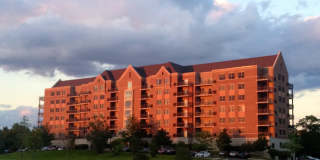 301 Riverwalk Place Gallery 12