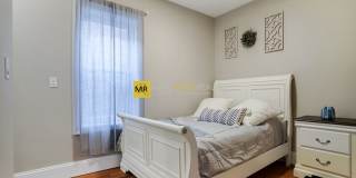 Most Luxurious OFF-CAMPUS CHOICE! near BU campus!  Heat & HW Inc. W/D in Unit Gallery 10