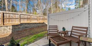 3be / 2.5ba Easy Access to Duke Townhouse Gallery 17